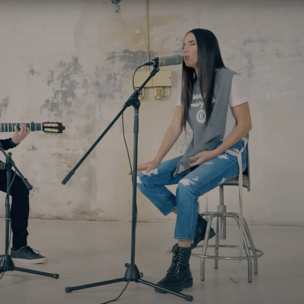 India Martínez – A Mí No Me Hables Acustico