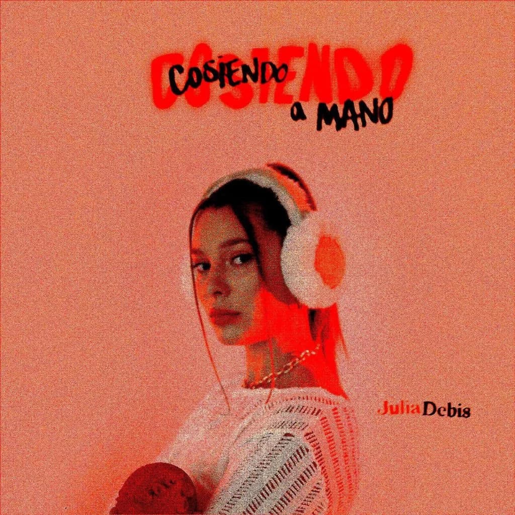 Julia Debis – Cosiendo a Mano