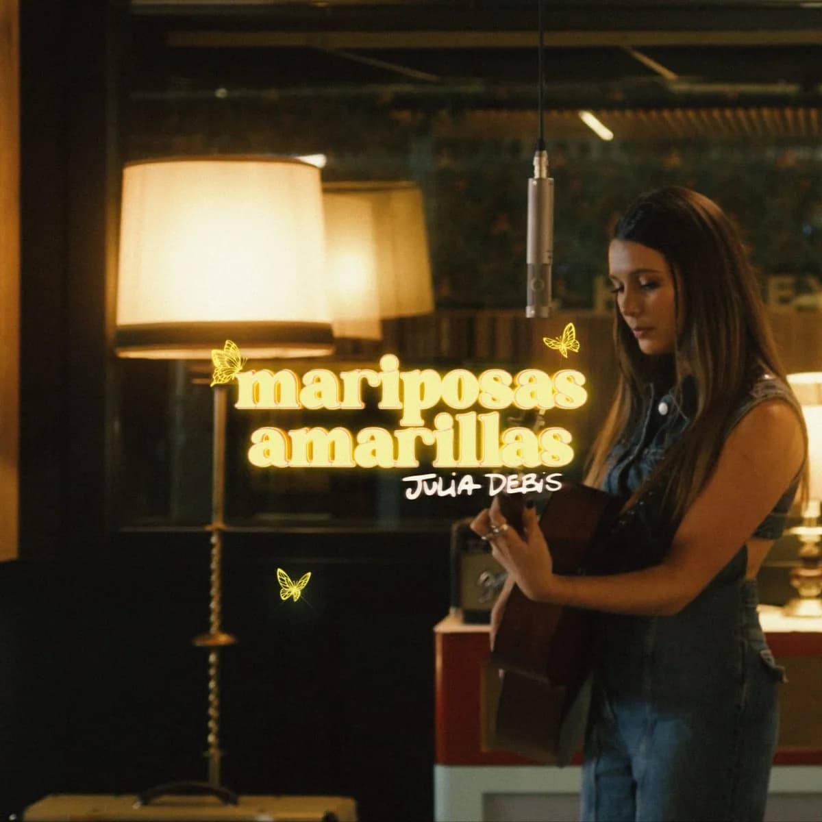 Julia Debis – Mariposas Amarillas