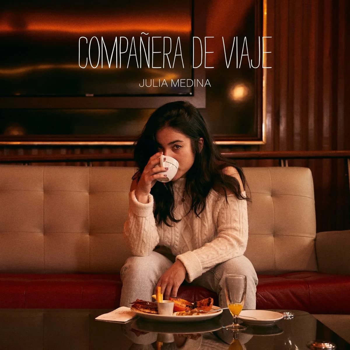 Julia Medina – COMPAÑERA DE VIAJE